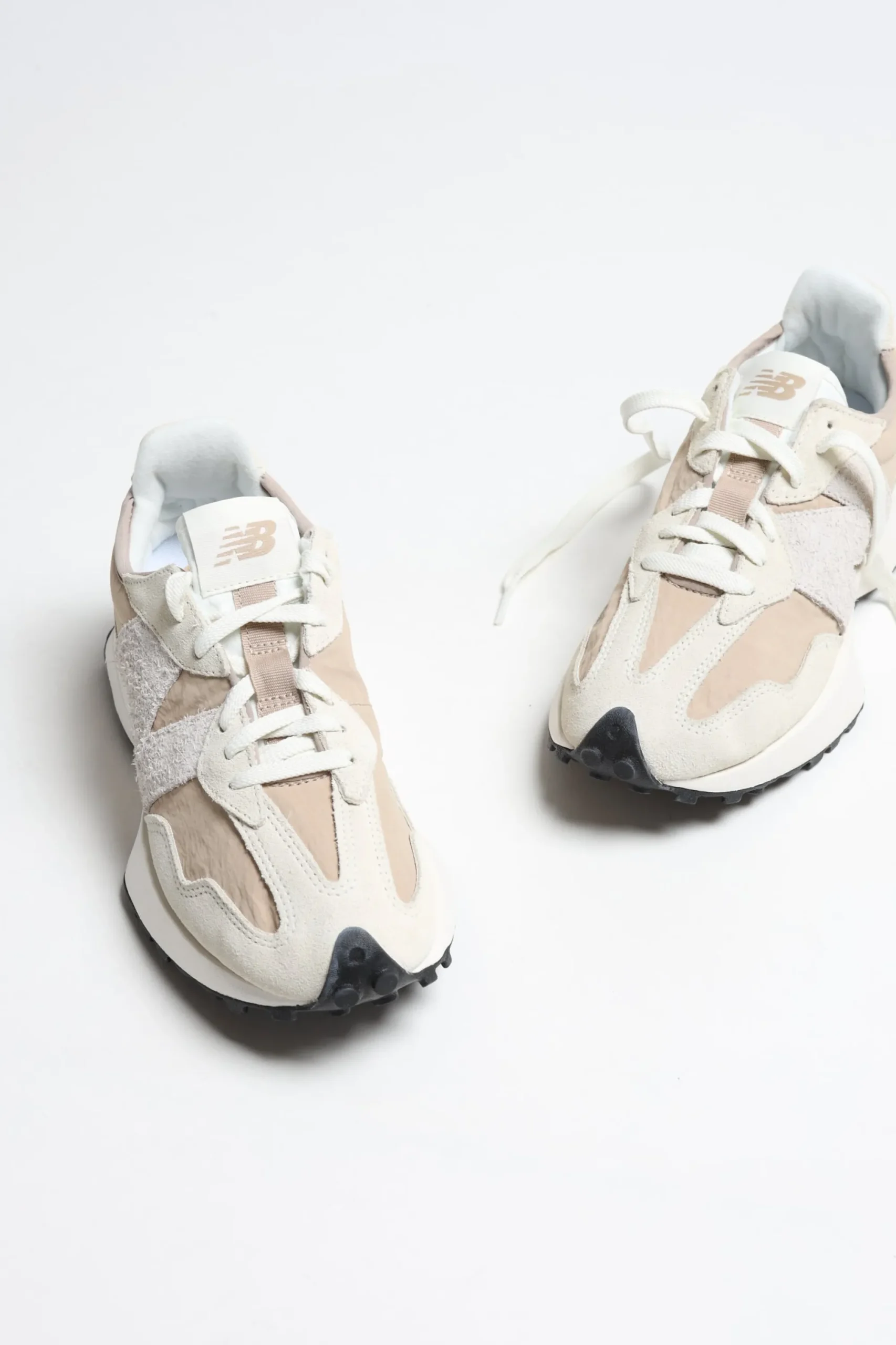 Femme New Balance Baskets 327 En Angora/Gris Vermillon