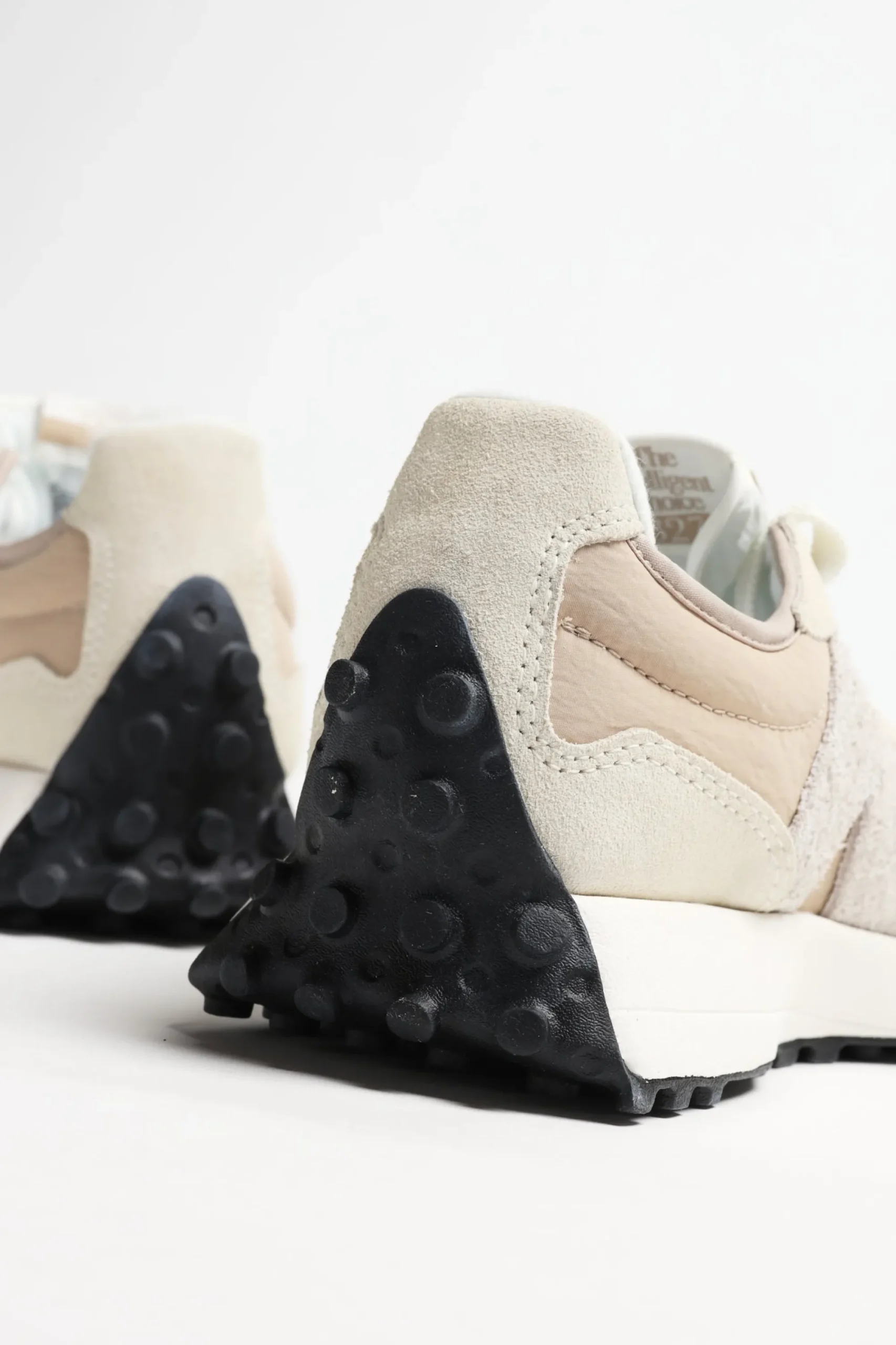 Femme New Balance Baskets 327 En Angora/Gris Vermillon