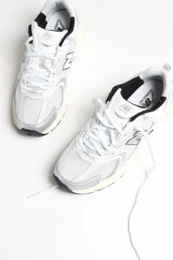 Femme New Balance Baskets 530 En Blanc