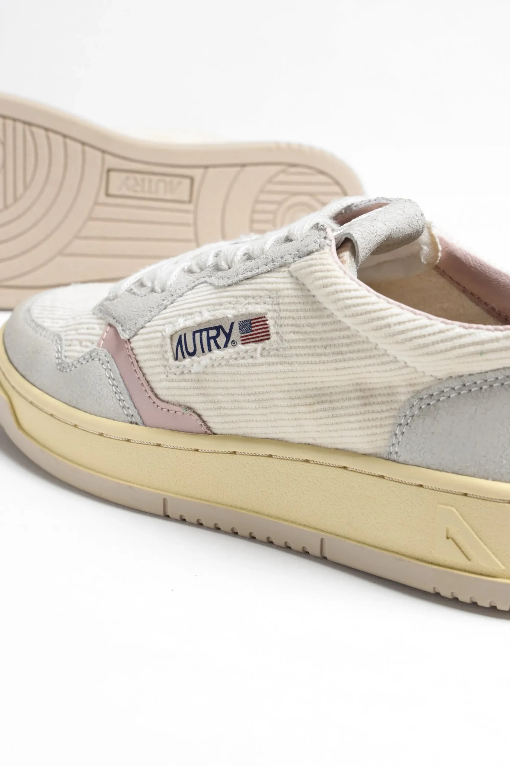 Femme Autry Baskets 01 Low Cord En Blanc/Poudre