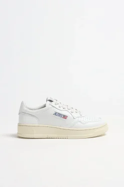 Femme Autry Baskets 01 Low En Blanc