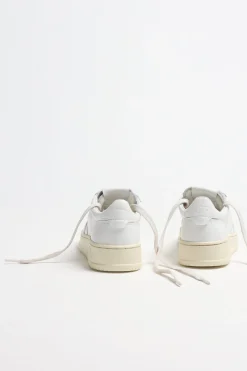 Femme Autry Baskets 01 Low En Blanc