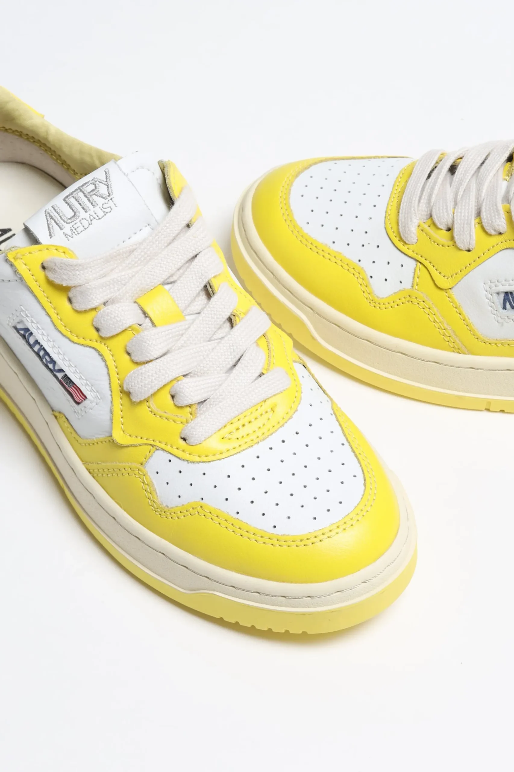 Femme Autry Baskets Bicolor Up En Blanc/Jaune