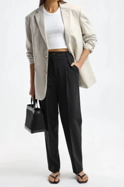 Femme by Aylin Koenig Blazer En Lin Charles En Ecru