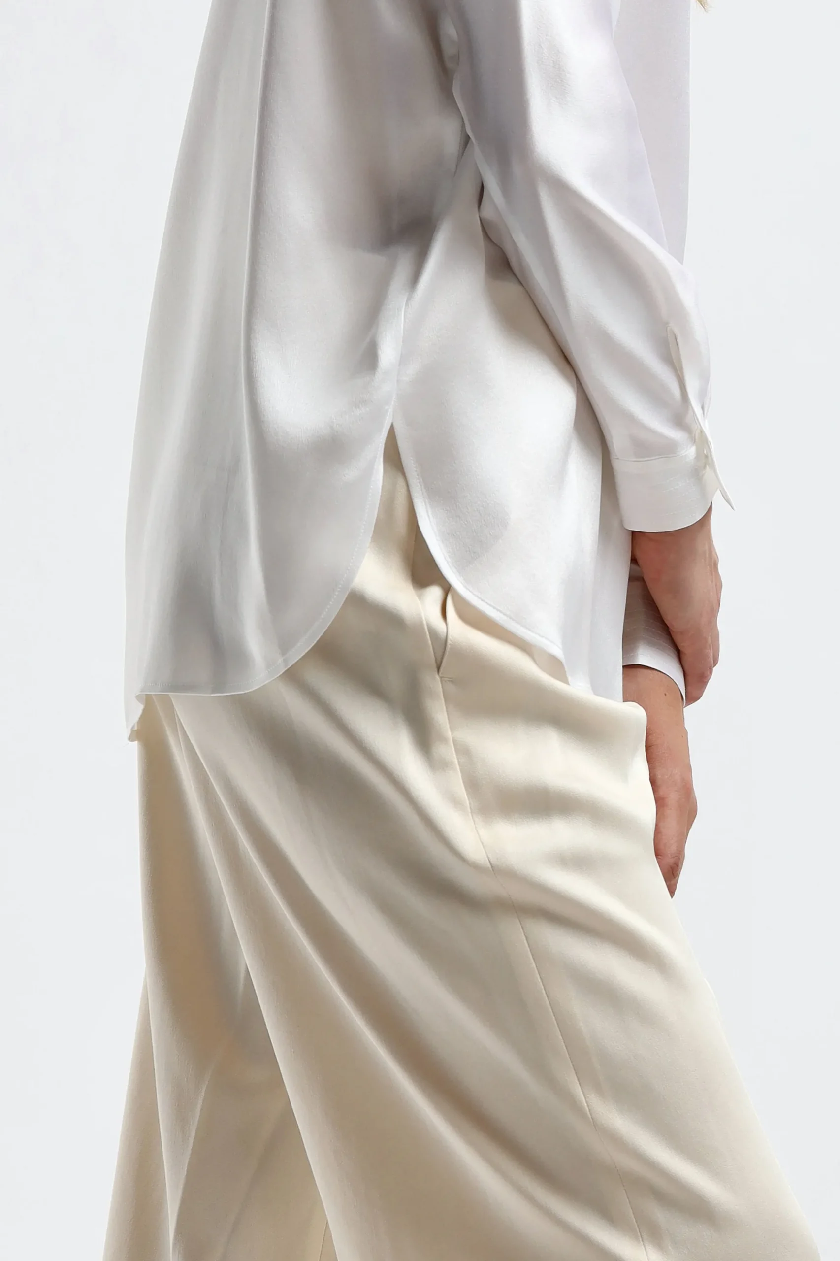 Femme Vince Blouse En Soie Band Collar En Blanc Optique