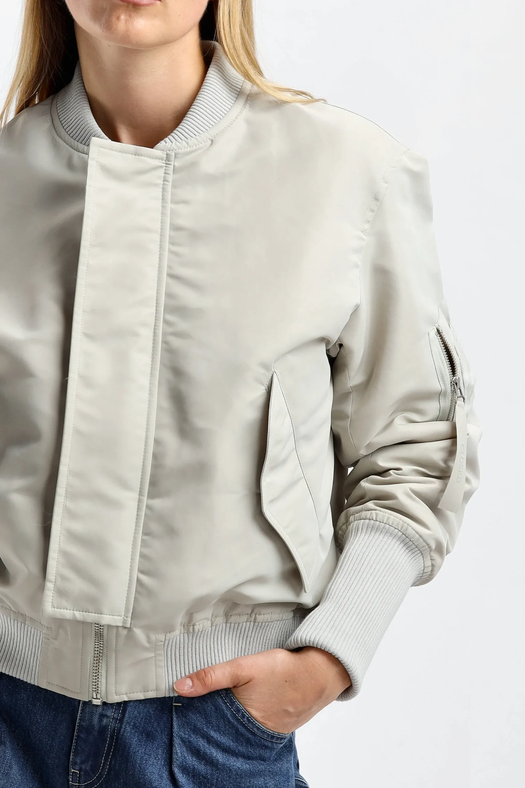 Femme Closed Bomber En Plaster Beige