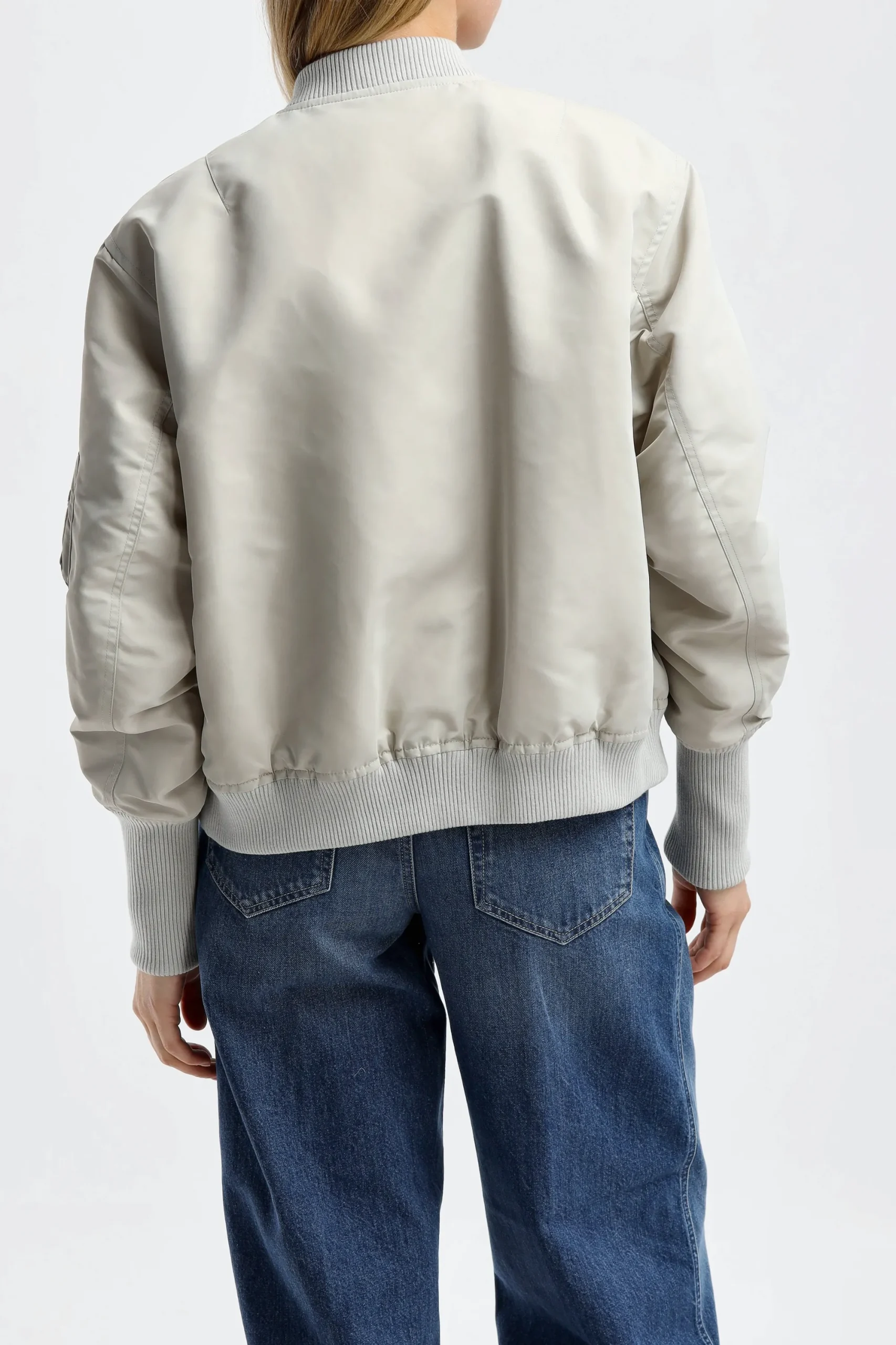 Femme Closed Bomber En Plaster Beige