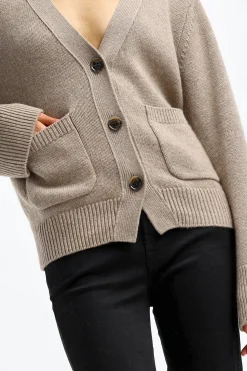 Femme Lisa Yang Cardigan Danni A Mole