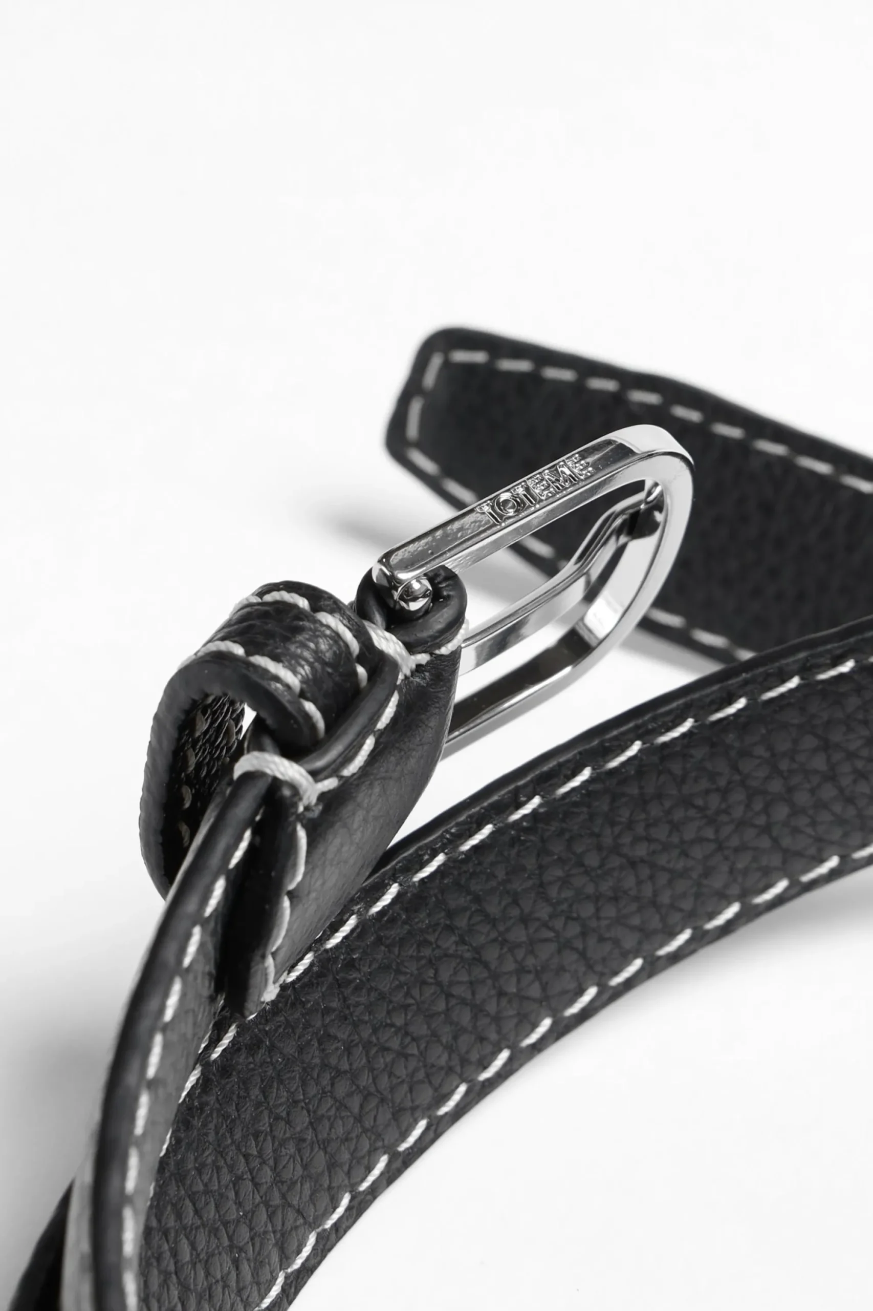 Femme Toteme Ceinture Slim Trouser In Black Grain