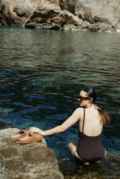 Femme Scholl x Anita Hass Mules Grace En Cognac