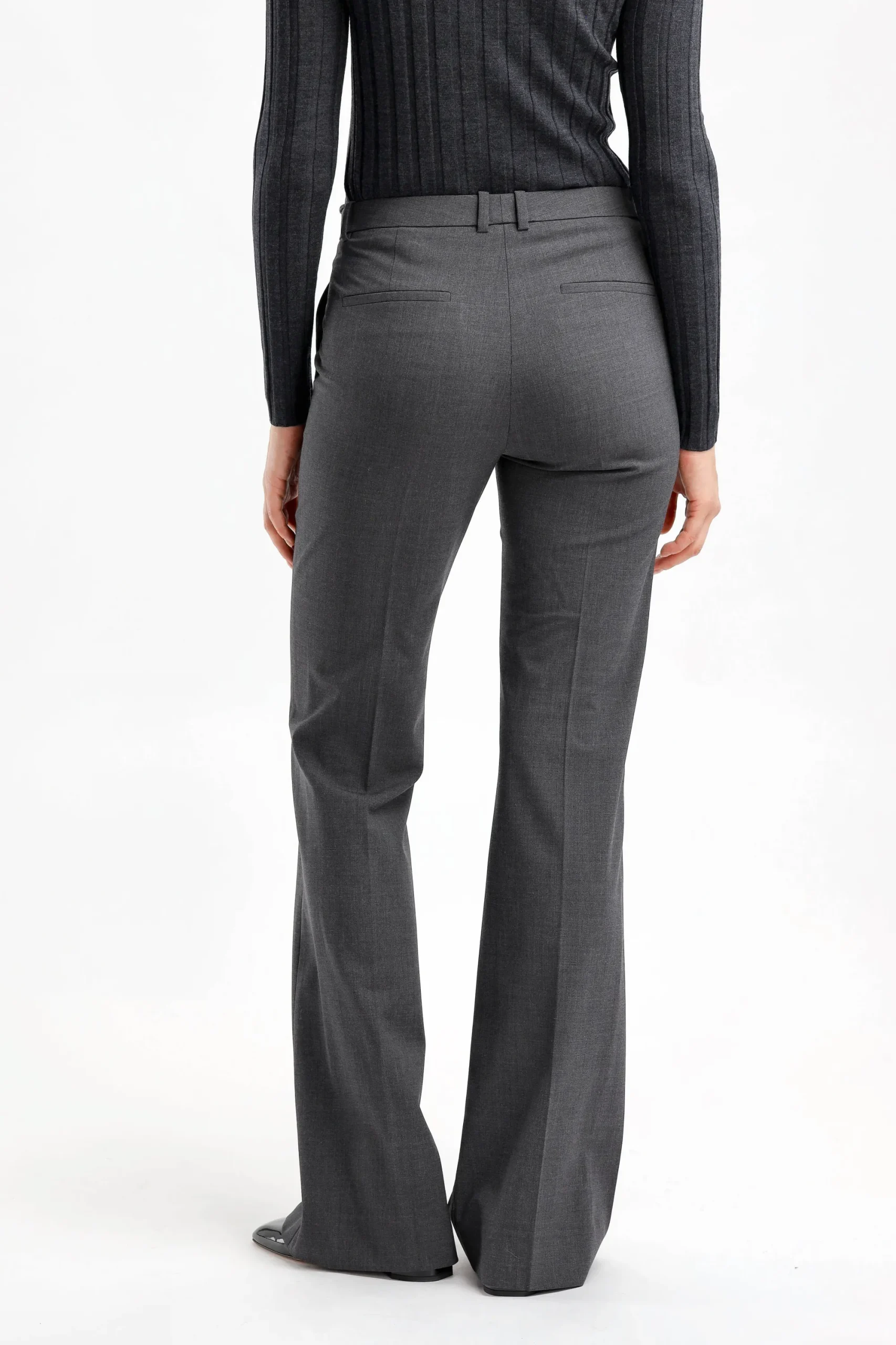 Femme Theory Pantalon Demitria Mid En Charcoal
