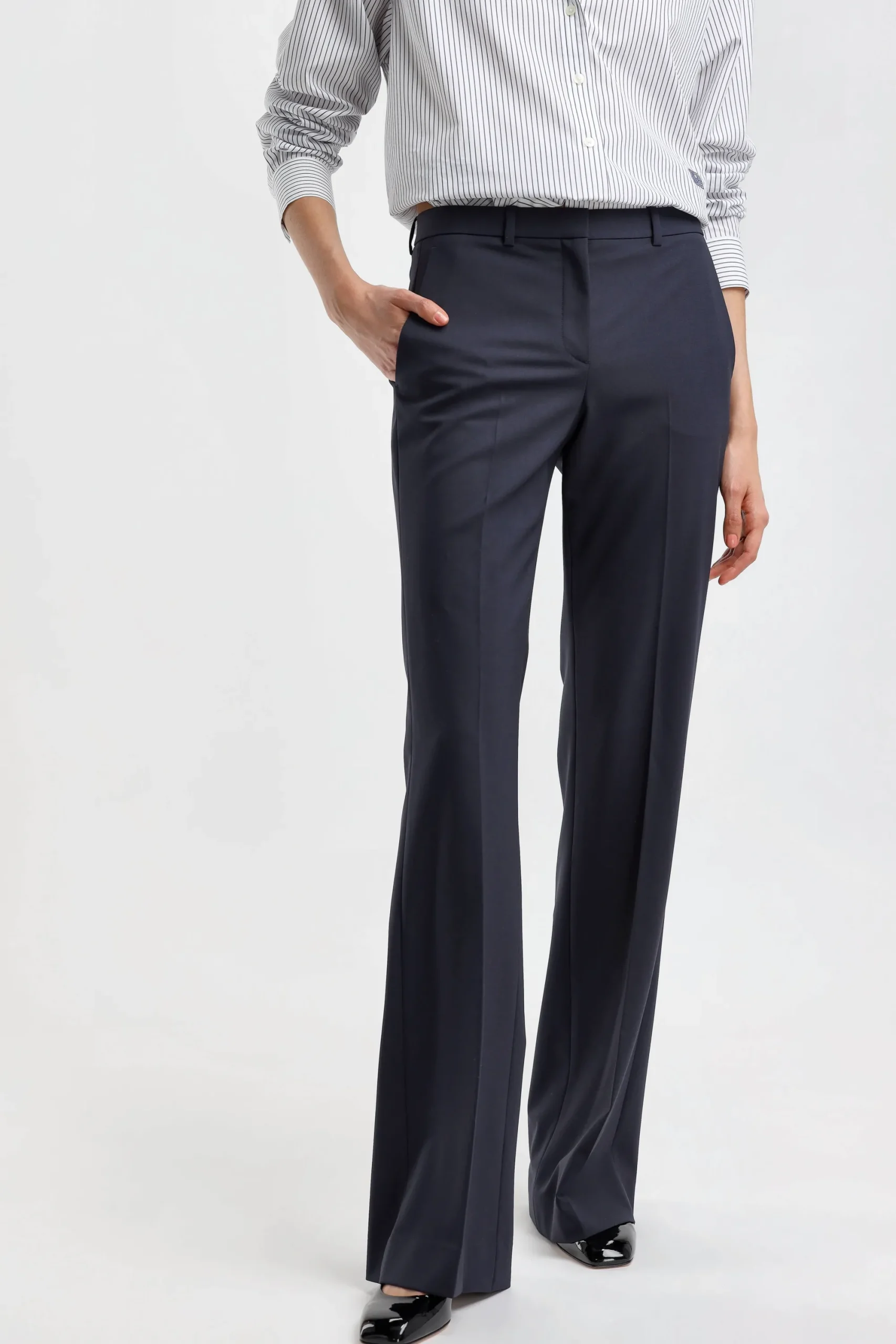 Femme Theory Pantalon Demitria Mid En Nocturne Navy