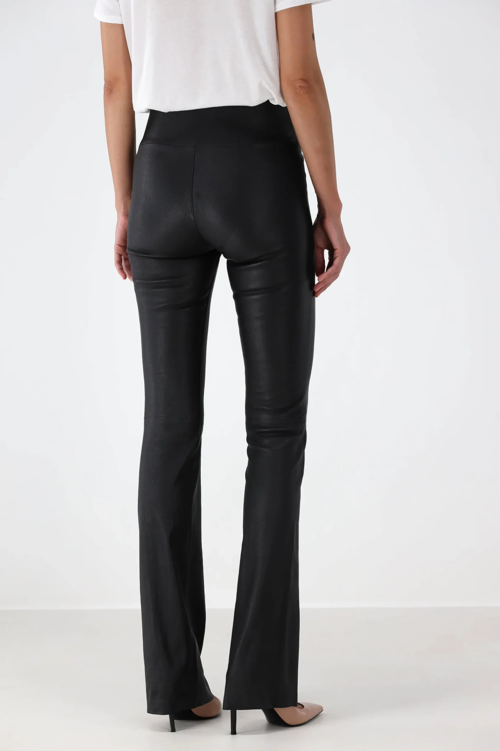 Femme SPRWMN Pantalon En Cuir Micro Flare En Noir