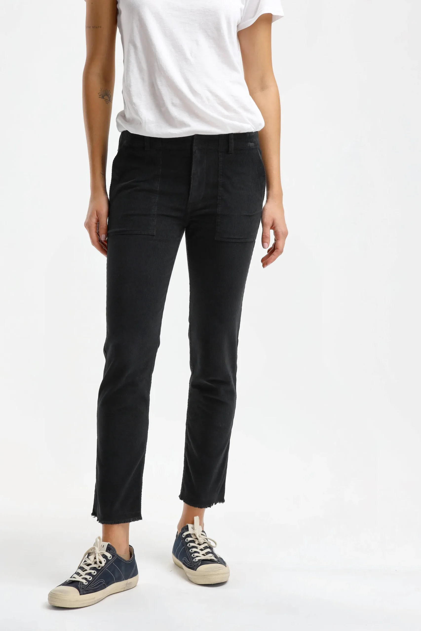 Femme Nili Lotan Pantalon En Velours Cotele Jenna In Jet Black