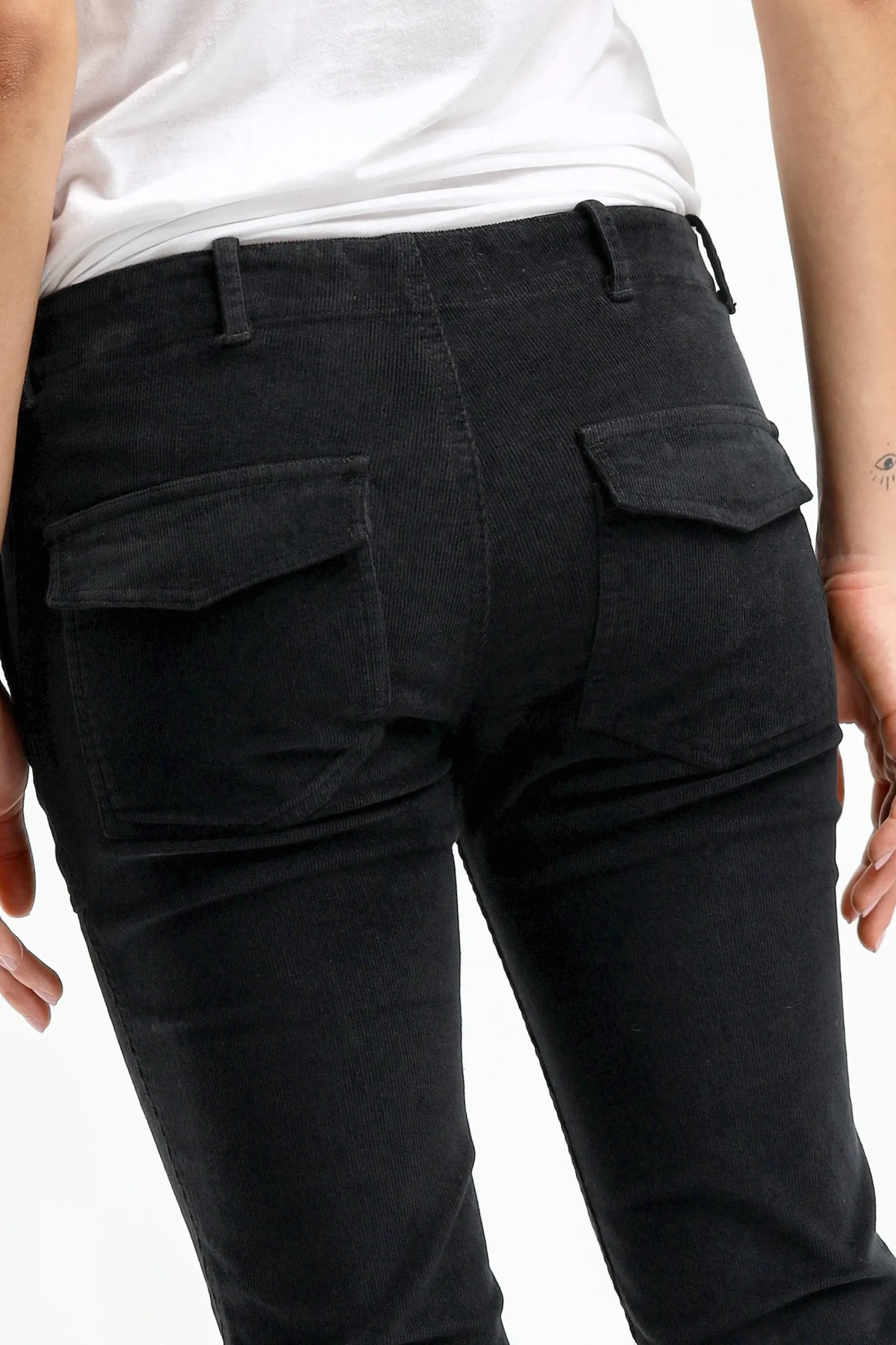 Femme Nili Lotan Pantalon En Velours Cotele Jenna In Jet Black