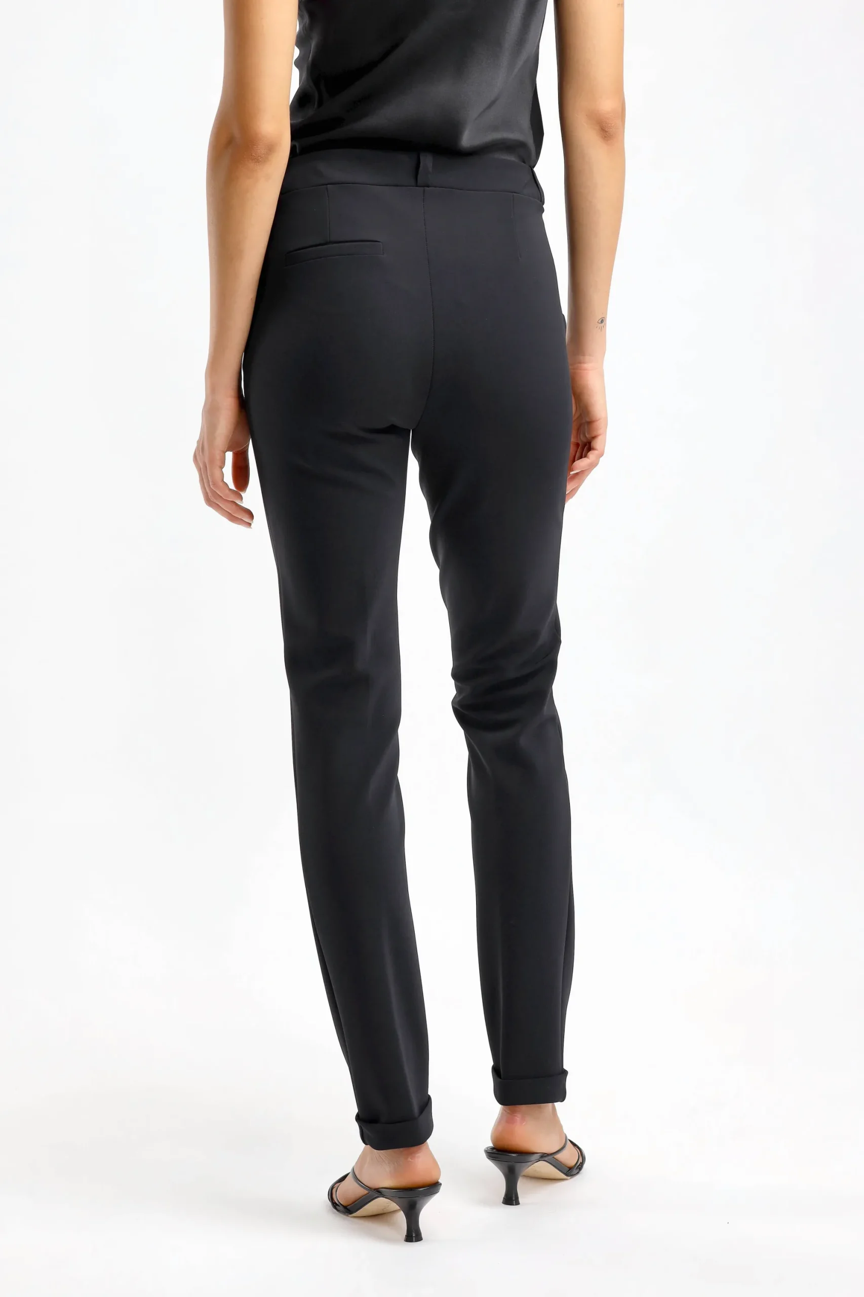 Femme Chiara Boni Pantalon Lisbeth En Noir