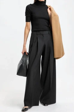 Femme Theory Pantalon Low Rise En Noir