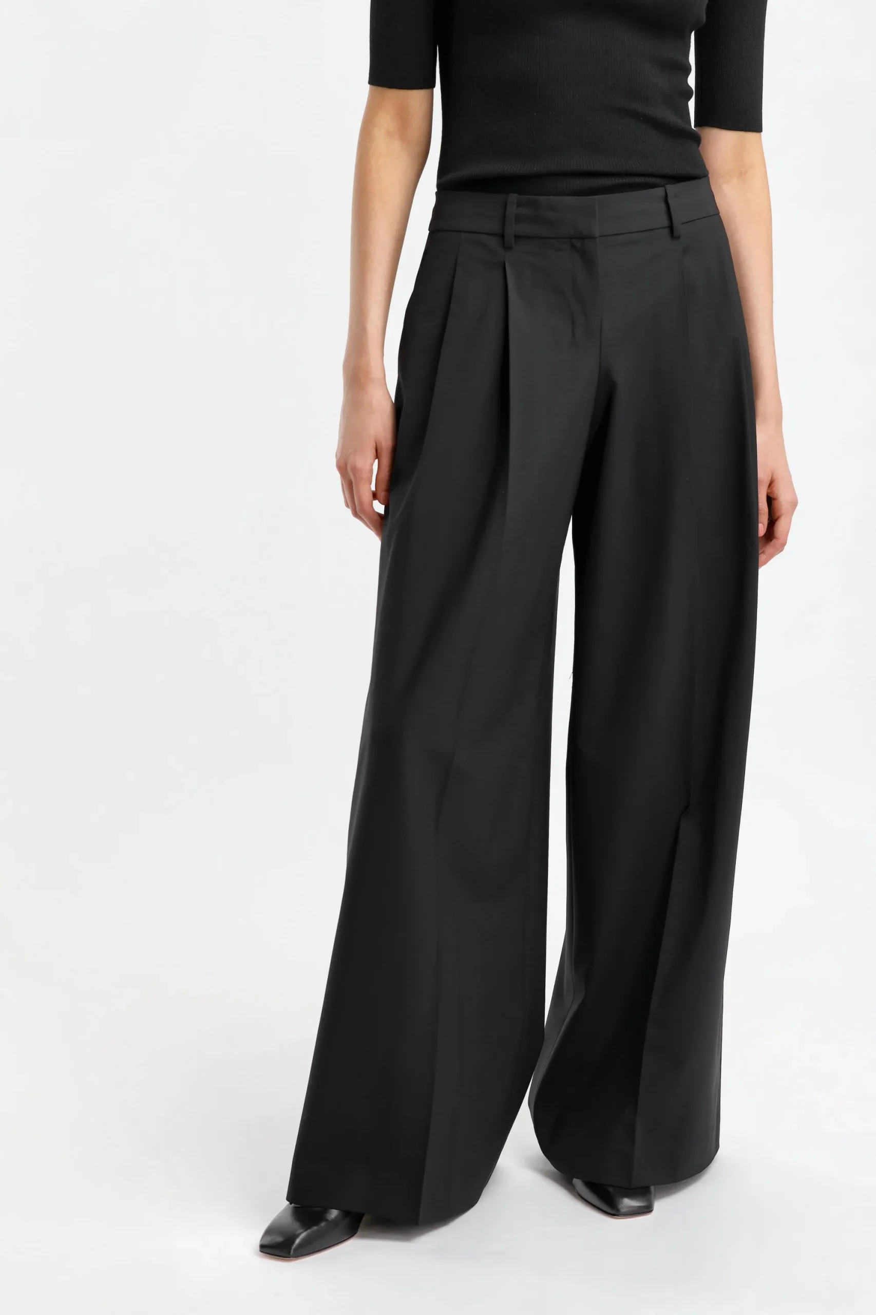 Femme Theory Pantalon Low Rise En Noir