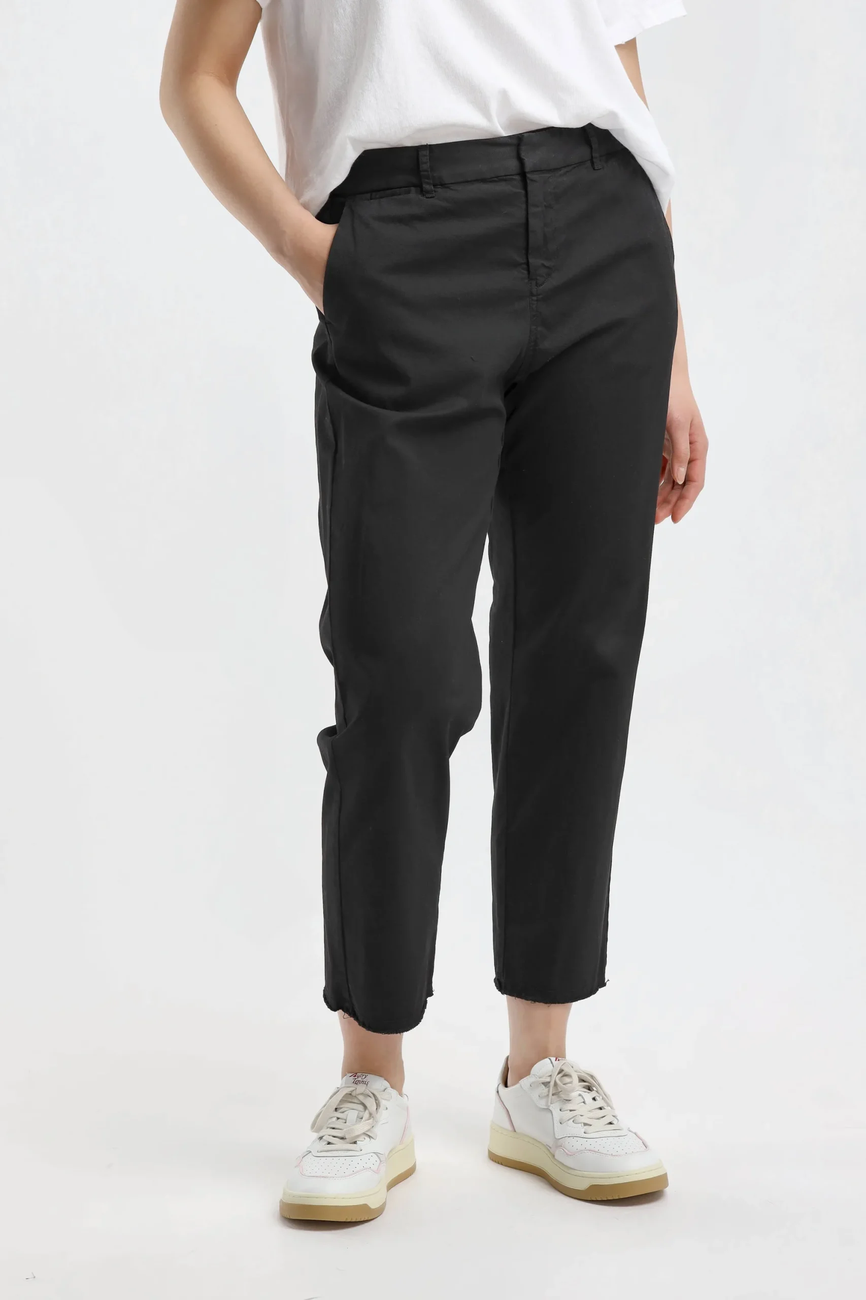Femme Nili Lotan Pantalon Montauk En Noir De Jais