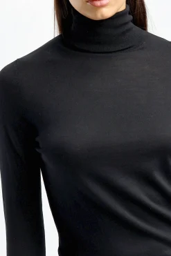 Femme Allude Pull A Col Roule Fitted En Noir