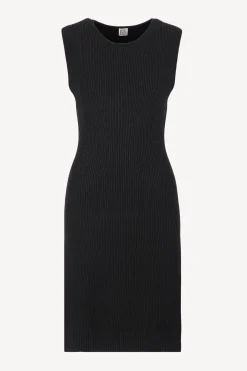 Femme Toteme Robe Contour En Noir