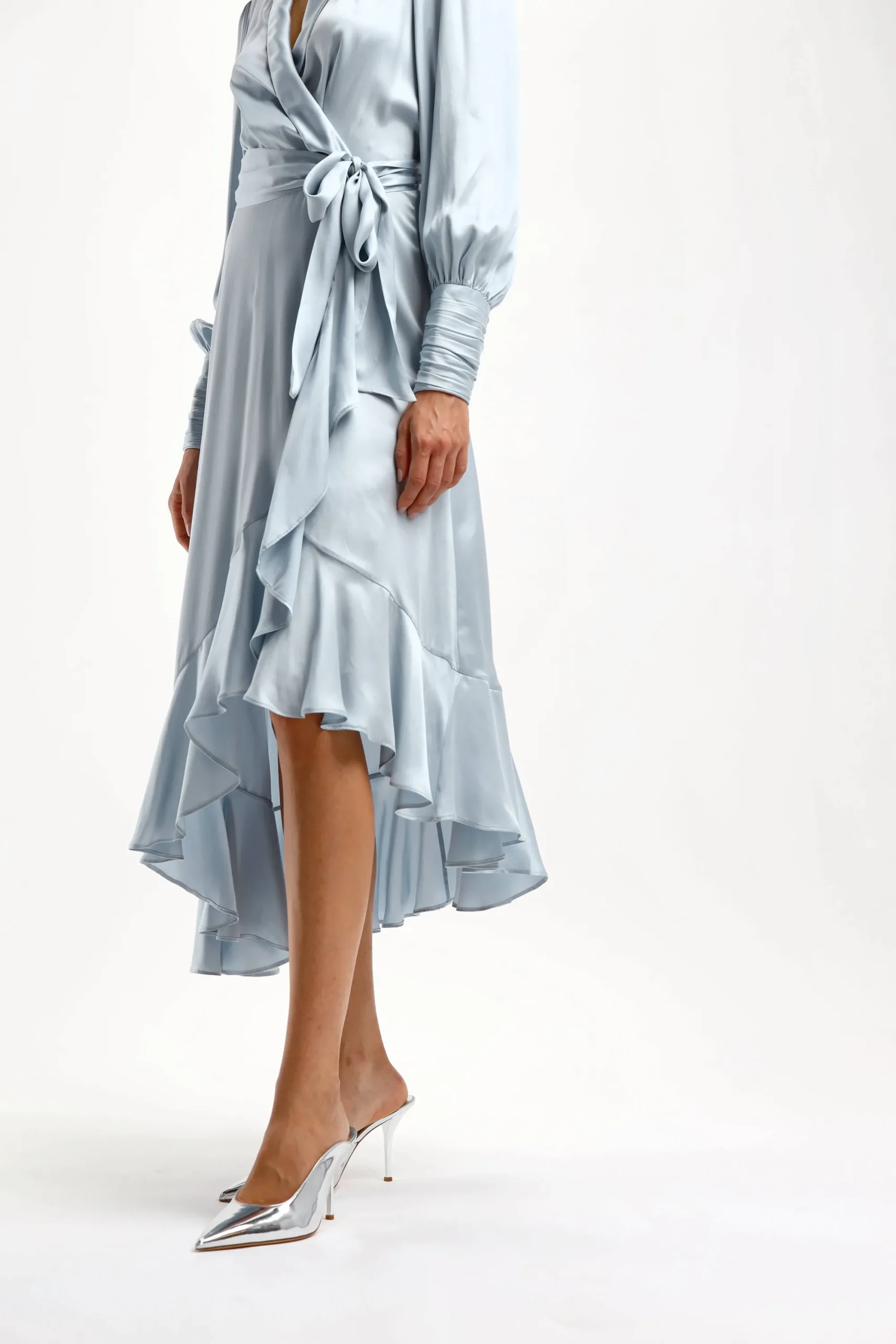 Femme Zimmermann Robe En Soie Wrap Midi In Dusty Blue