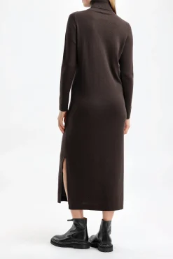 Femme Allude Robe En Tricot A Col Roule Marron
