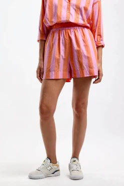 Femme Xirena Short Caysen A Rayures Pomelo