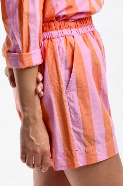 Femme Xirena Short Caysen A Rayures Pomelo