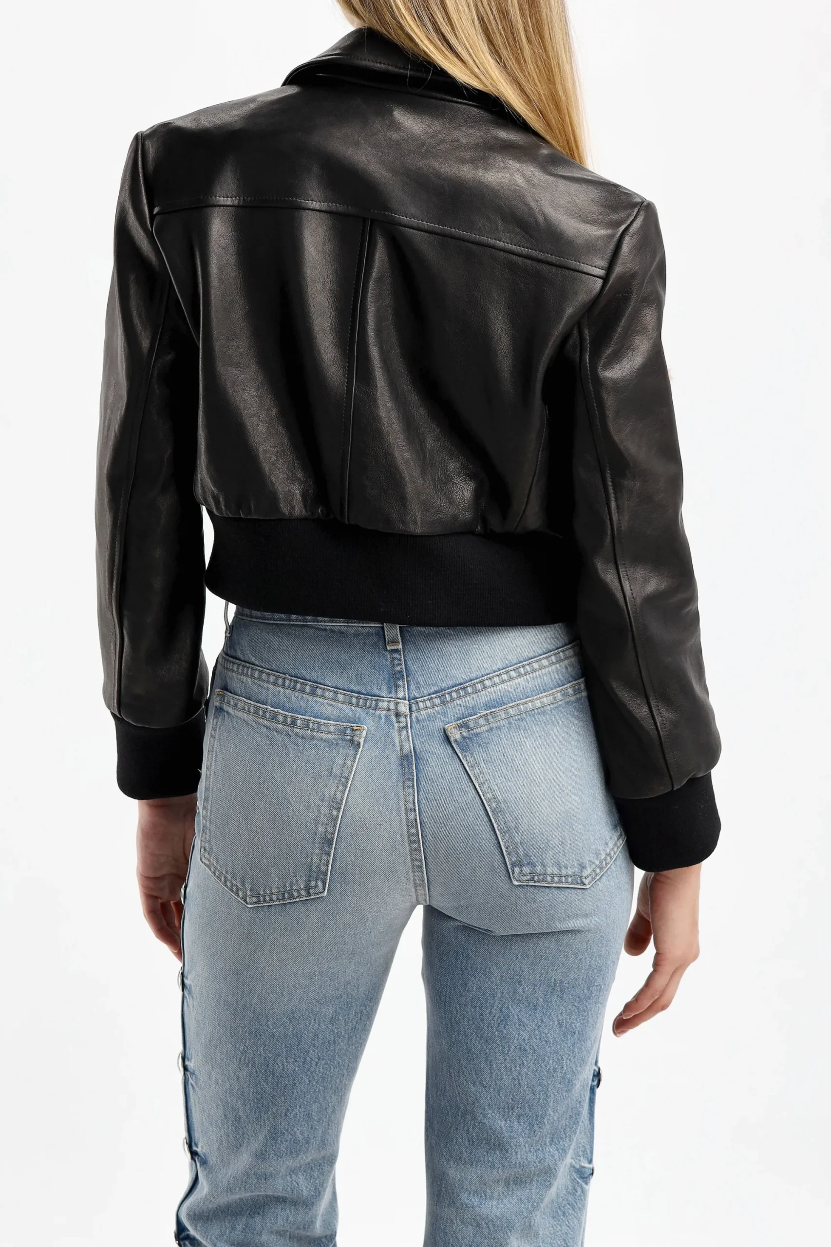 Femme Khaite Veste En Cuir Hector En Noir